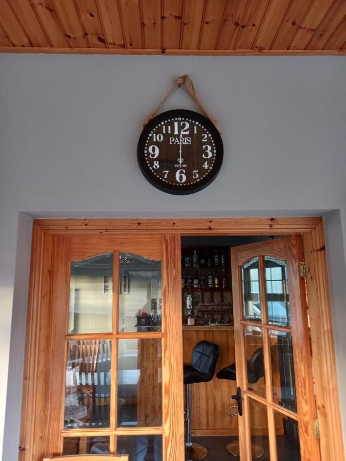 Evaron House Stranocum Ngoại thất bức ảnh